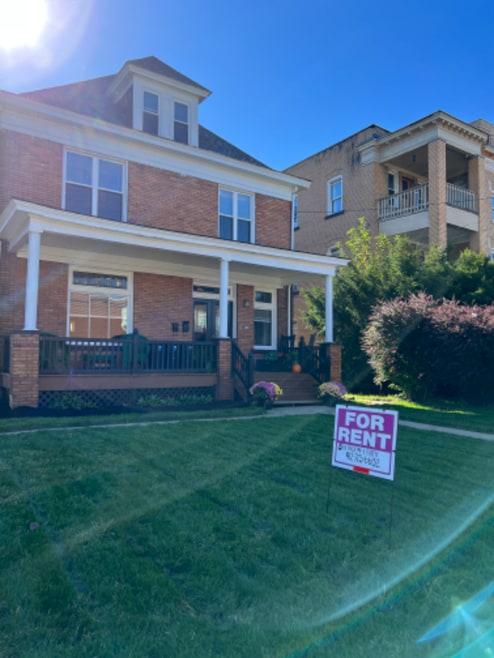 Building Photo - 730 California Ave