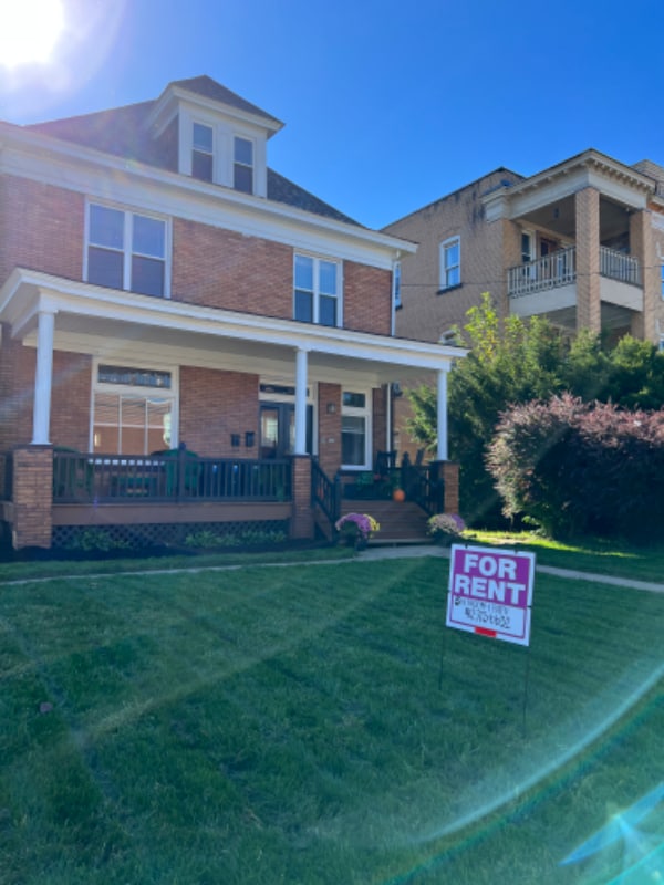 Building Photo - 730 California Ave