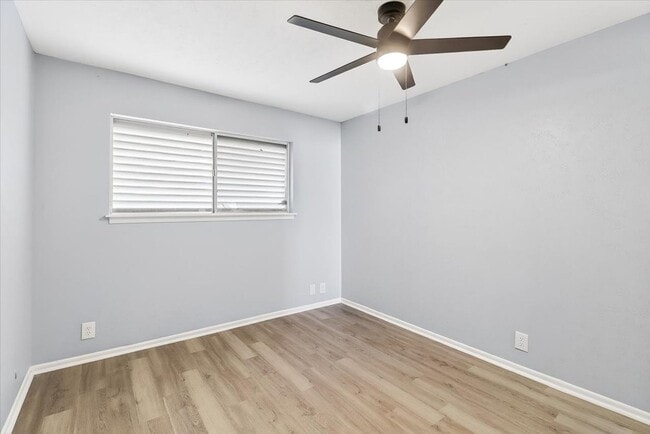 Building Photo - 6118 Hidden Cove