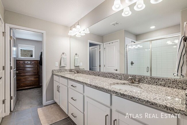 Building Photo - 1536 Castle Creek Cir