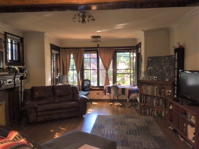 Building Photo - 3939 N Paulina St