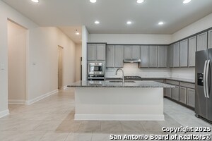 Building Photo - 1114 Aidenbaum