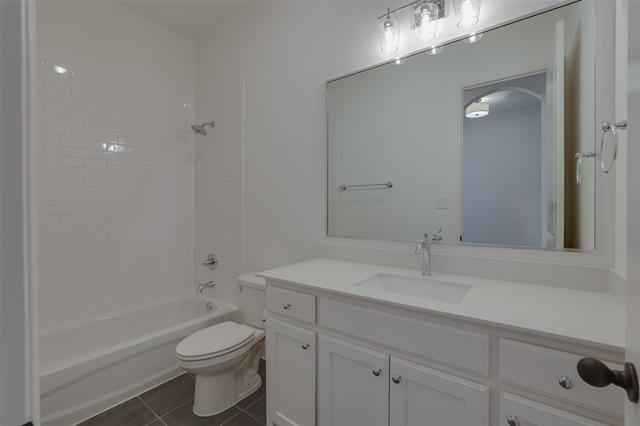 Building Photo - 820 Mallard Dr