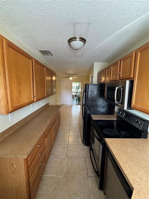 Building Photo - 3063 St Clair Ave