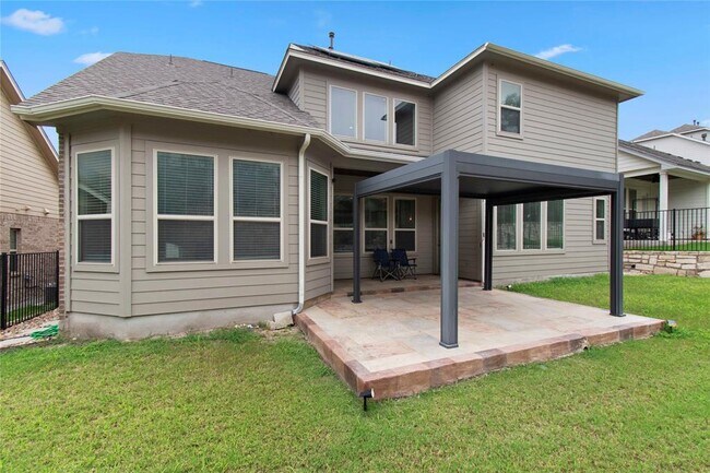 Building Photo - 231 Village Oak Dr