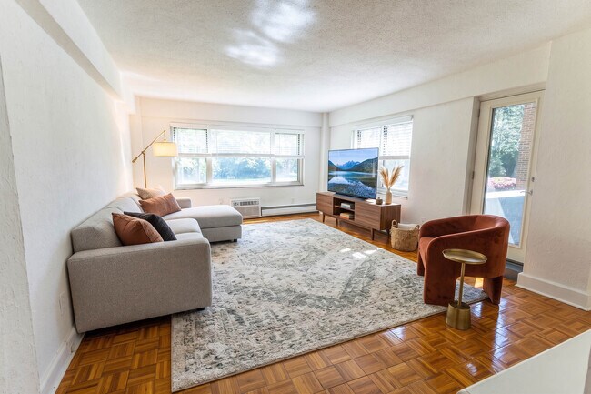429 A101 Living Room - 429 Apartments