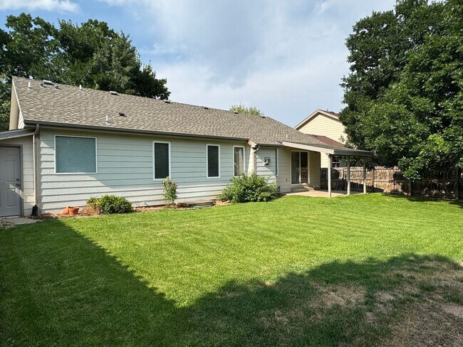 Building Photo - Beautiful Home in W Fort Collins