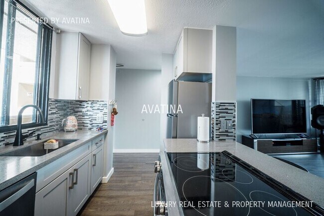 Building Photo - 2121 Ala Wai Blvd