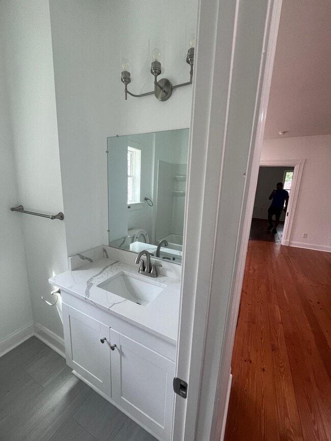 Building Photo - 511 W Marshall St