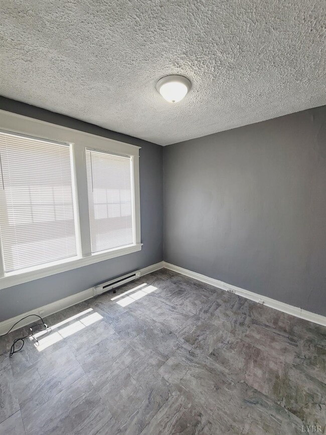 Building Photo - 11 W Princeton Cir Cir