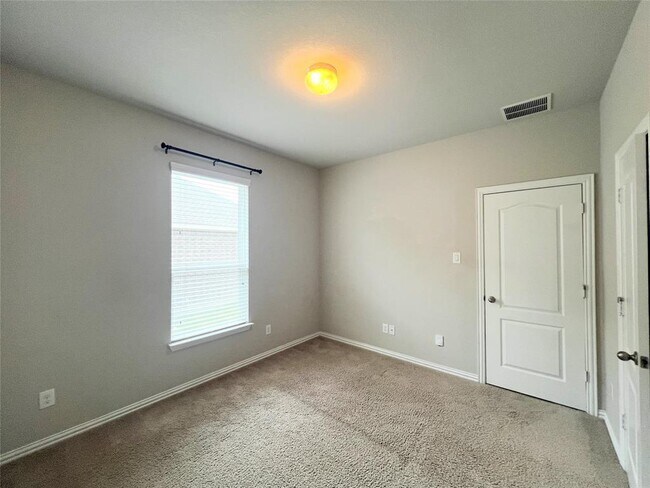 Building Photo - 613 Palmilla St