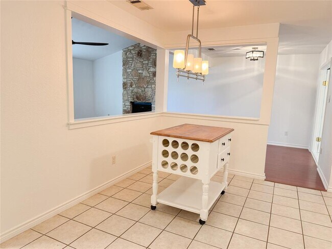 Building Photo - 11910 Stout Oak Trail