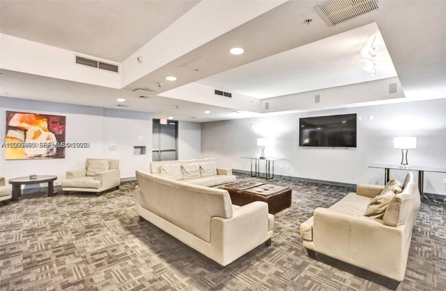 Building Photo - 7901 Hispanola Ave