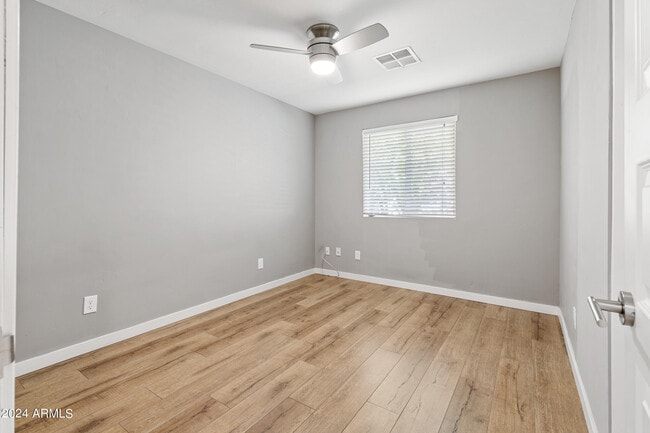 Building Photo - 1832 E Campbell Ave