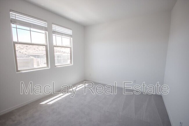 Building Photo - 21326 W Roanoke Ave