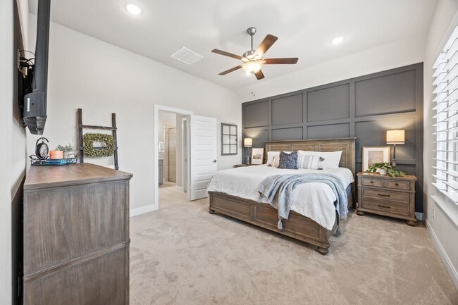 Building Photo - 2102 Clearwater Way