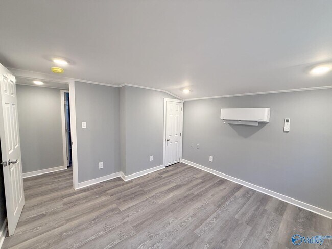 Building Photo - 3316 Clopton St SW