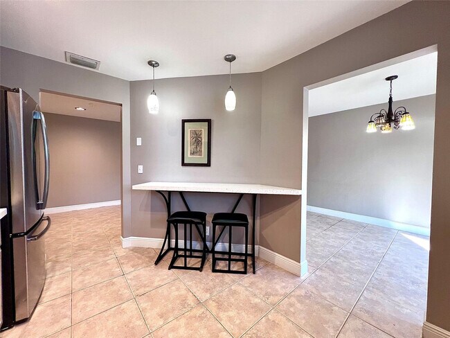 Building Photo - 2246 Discovery Cir W