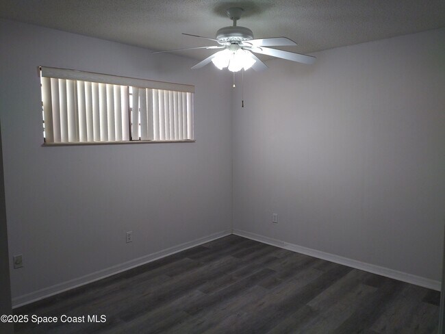 Building Photo - 765 John Carroll Ln