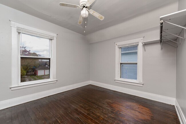 Building Photo - 1314 Oak St