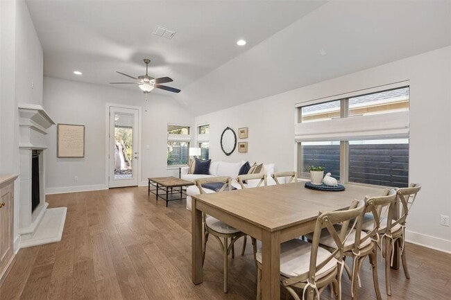 Building Photo - 418 Raleigh Dr