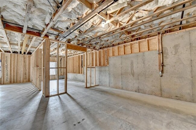 Building Photo - 2471 Stewart Rd