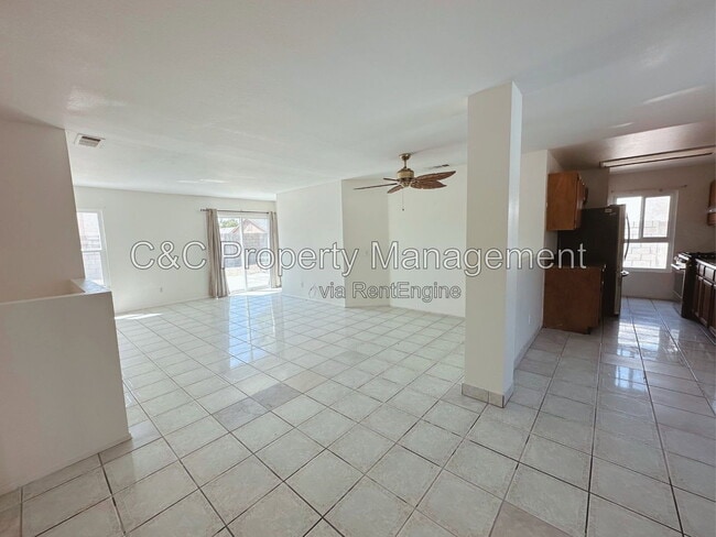 Building Photo - 17944 Kendall Cir