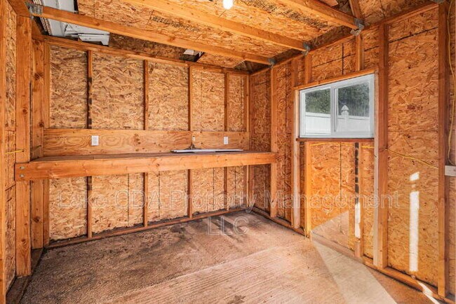 Building Photo - 5147 W Palmwood