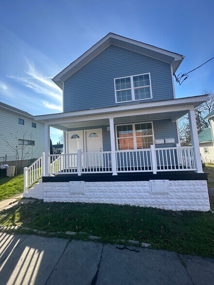 Building Photo - 316 Cherry St