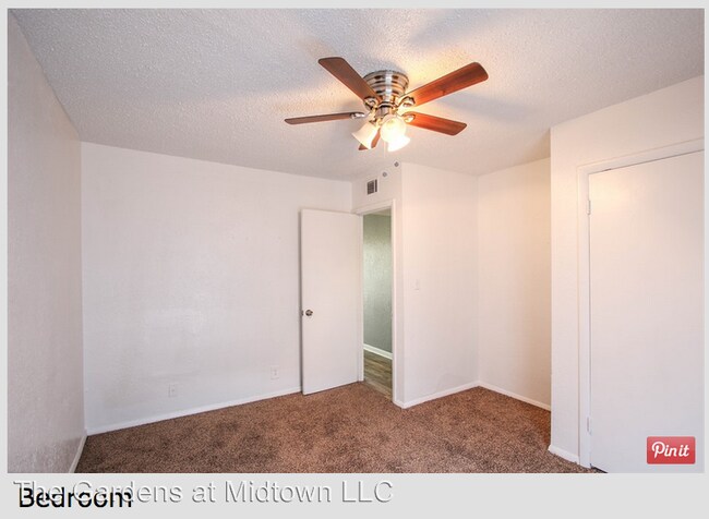 Building Photo - 4631 S Braden Ave
