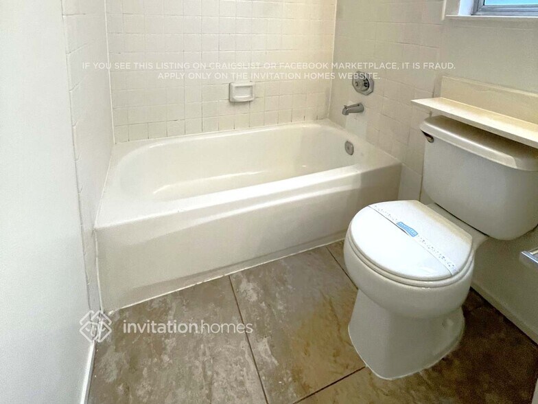 Building Photo - 135 Saginaw Cir