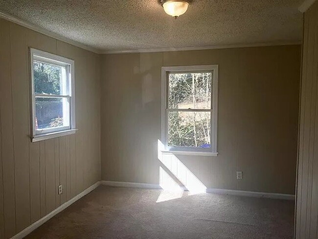 Building Photo - 209 Nicholtown Rd