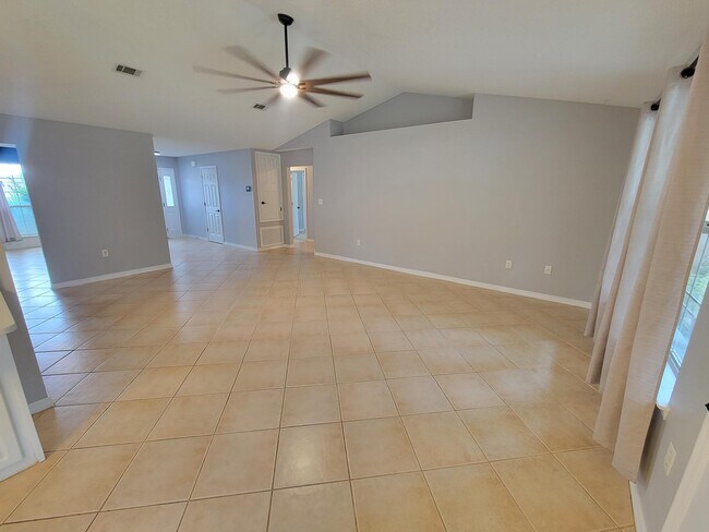 Building Photo - 9780 Parker Lake Cir