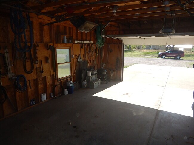 Building Photo - 35270 W Walker Rd