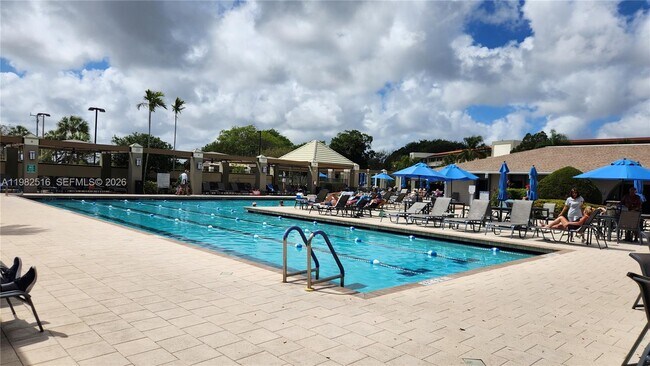 Building Photo - 2403 Antigua Cir