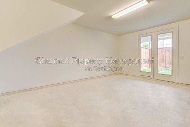 Building Photo - 2724 Dolce Oaks Dr