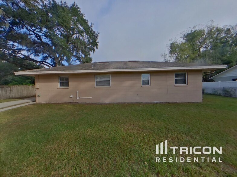 Building Photo - 10811 La Vista Loop