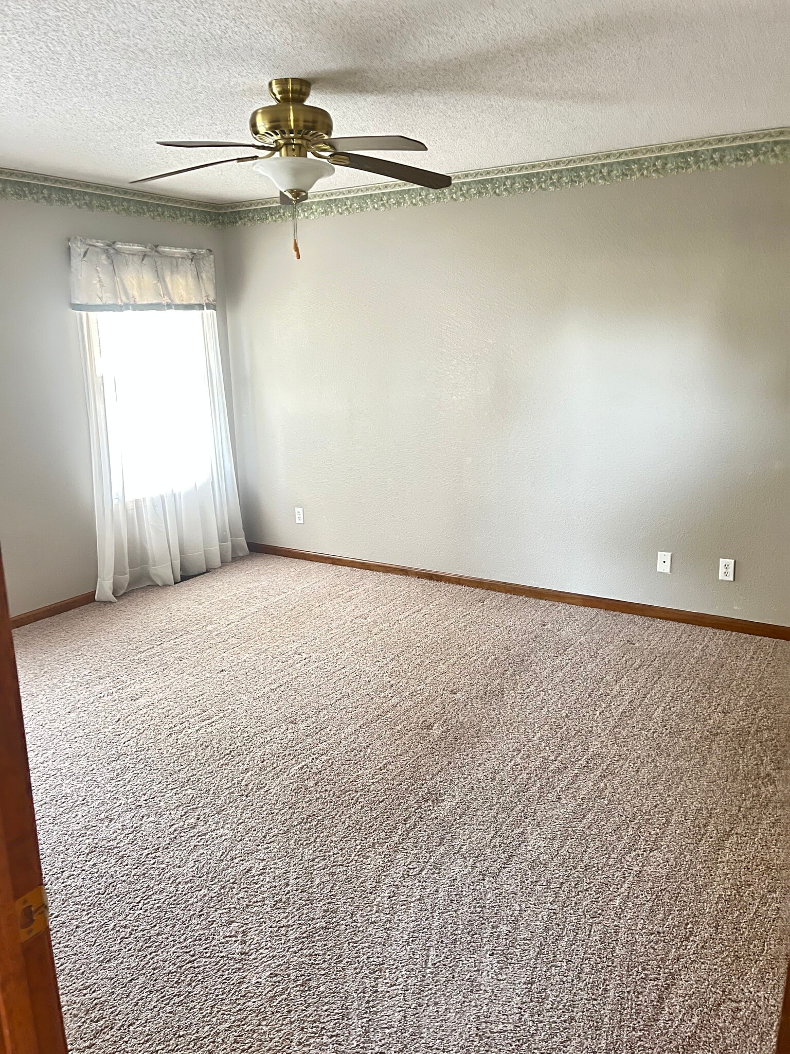 Building Photo - 917 Roddy Rd