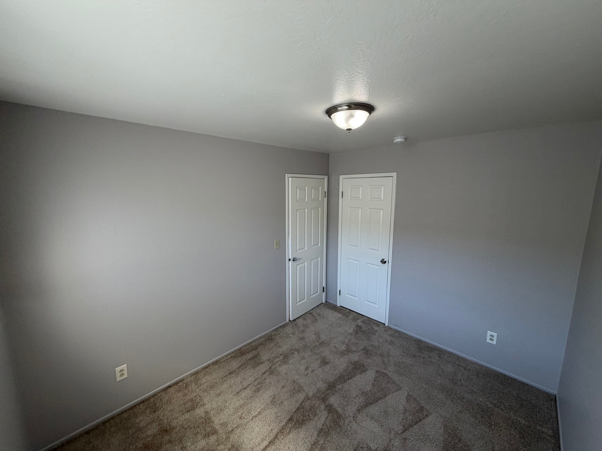 Building Photo - 2070 Latham St