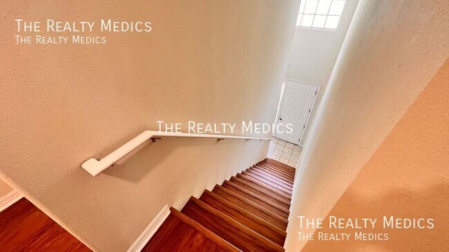 Building Photo - 3658 Oakdale Cir