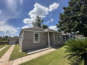 Building Photo - 7410 Dallas St