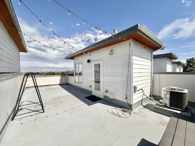 Building Photo - 3360 W 38th Ave