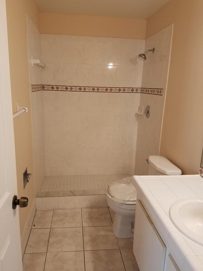 Building Photo - 3603 Waterview Cir