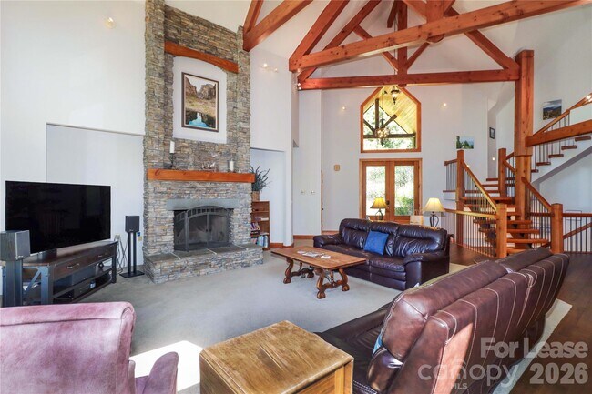 Building Photo - 111 Farmington Ln