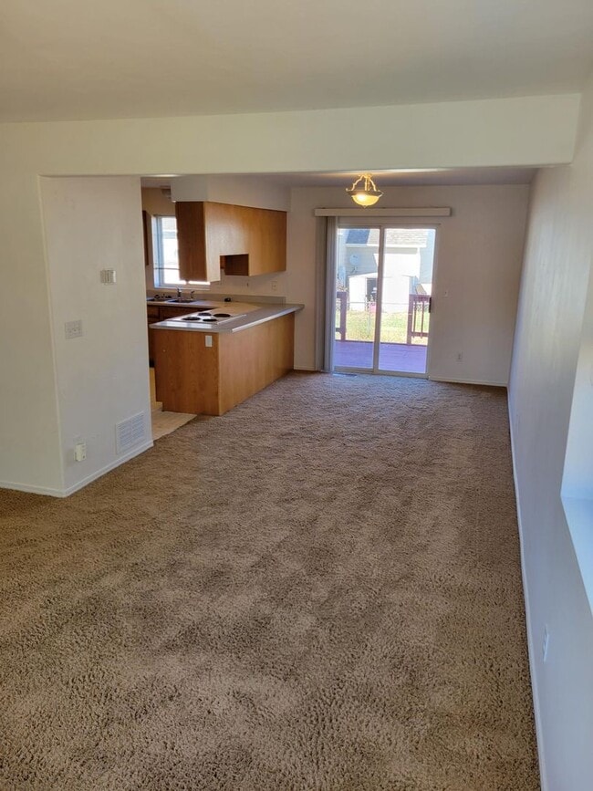 Building Photo - 3305 Laredo Dr