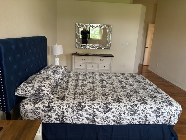 Building Photo - 448 Cinnamon Dr