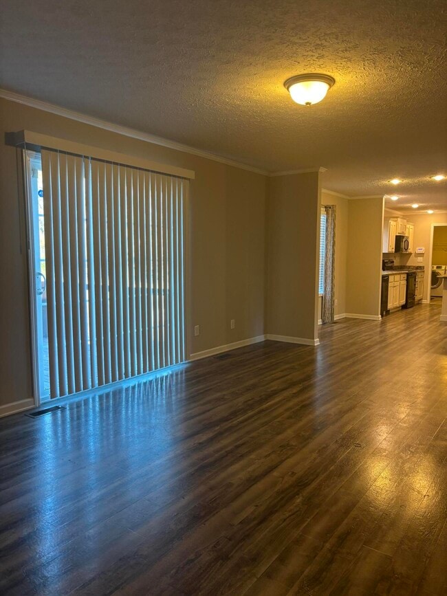 Building Photo - 205 Joy Rd