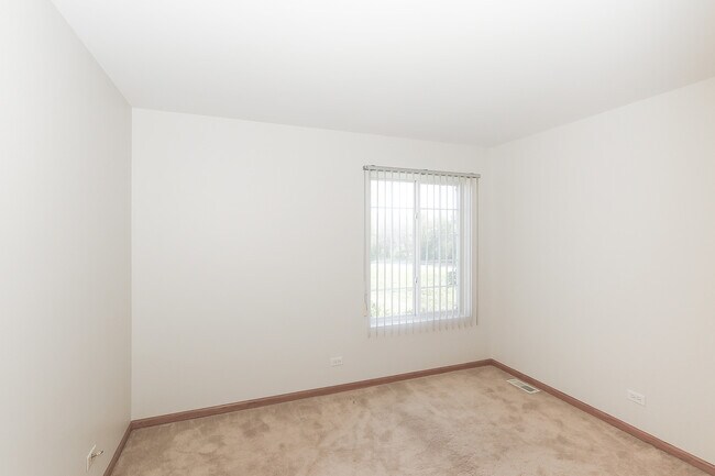 Building Photo - 2232 Dawson Ln