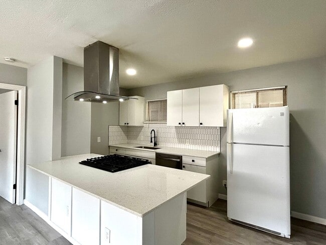 Building Photo - 3304 Tom Green St