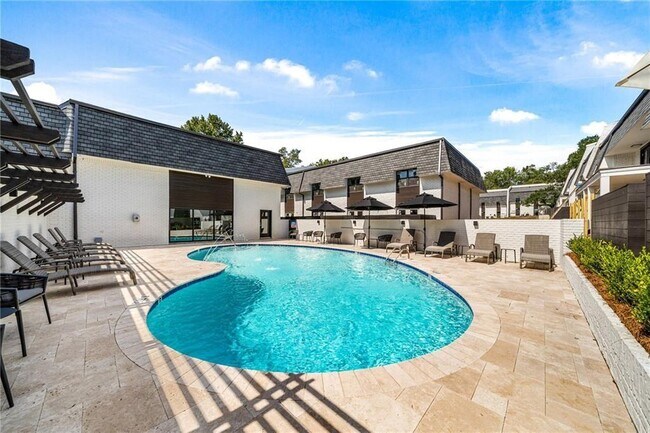 Building Photo - 3655 Old Shell Rd